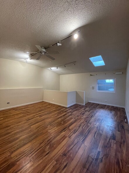 806 W Armitage Ave, Chicago, IL for lease - Interior Photo - Image 3 of 17