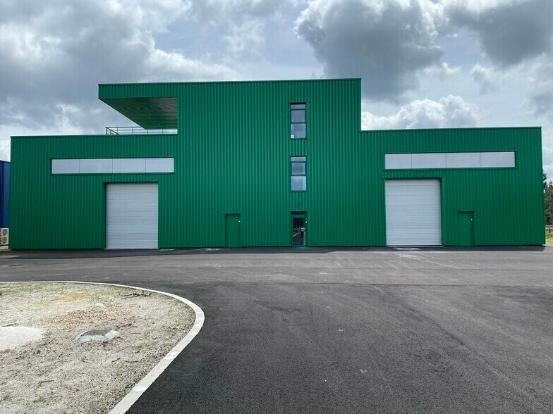 Flex in Bordeaux for sale - Building Photo - Image 3 of 12