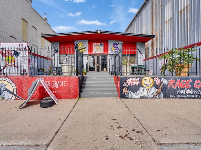 1922 Strand St, Galveston, TX for lease - Primary Photo - Image 1 of 19