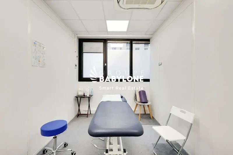 Office in Boulogne-Billancourt for lease - Building Photo - Image 2 of 24