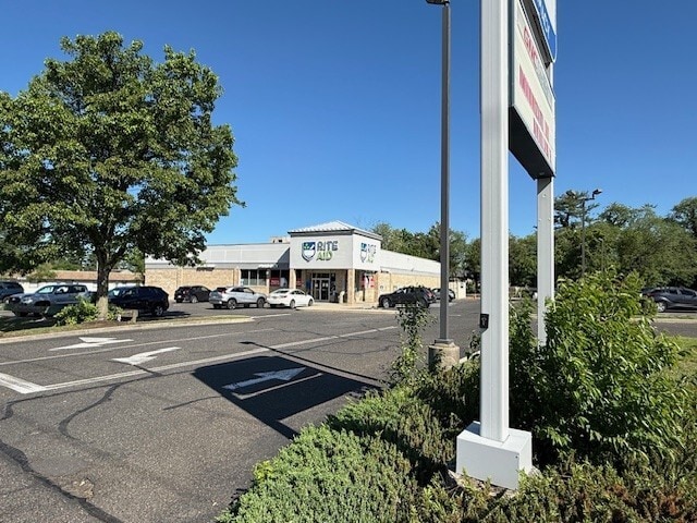 217 Sunset Rd, Willingboro, NJ for lease - Building Photo - Image 1 of 2