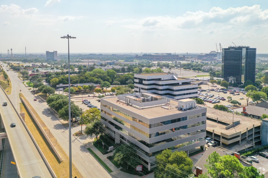 1112 E Copeland Rd, Arlington, TX for lease - Aerial - Image 3 of 11