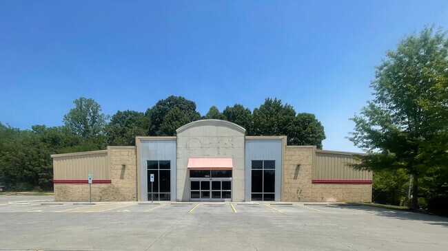 More details for 1054 Nc Highway 86 N, Yanceyville, NC - Retail for Sale