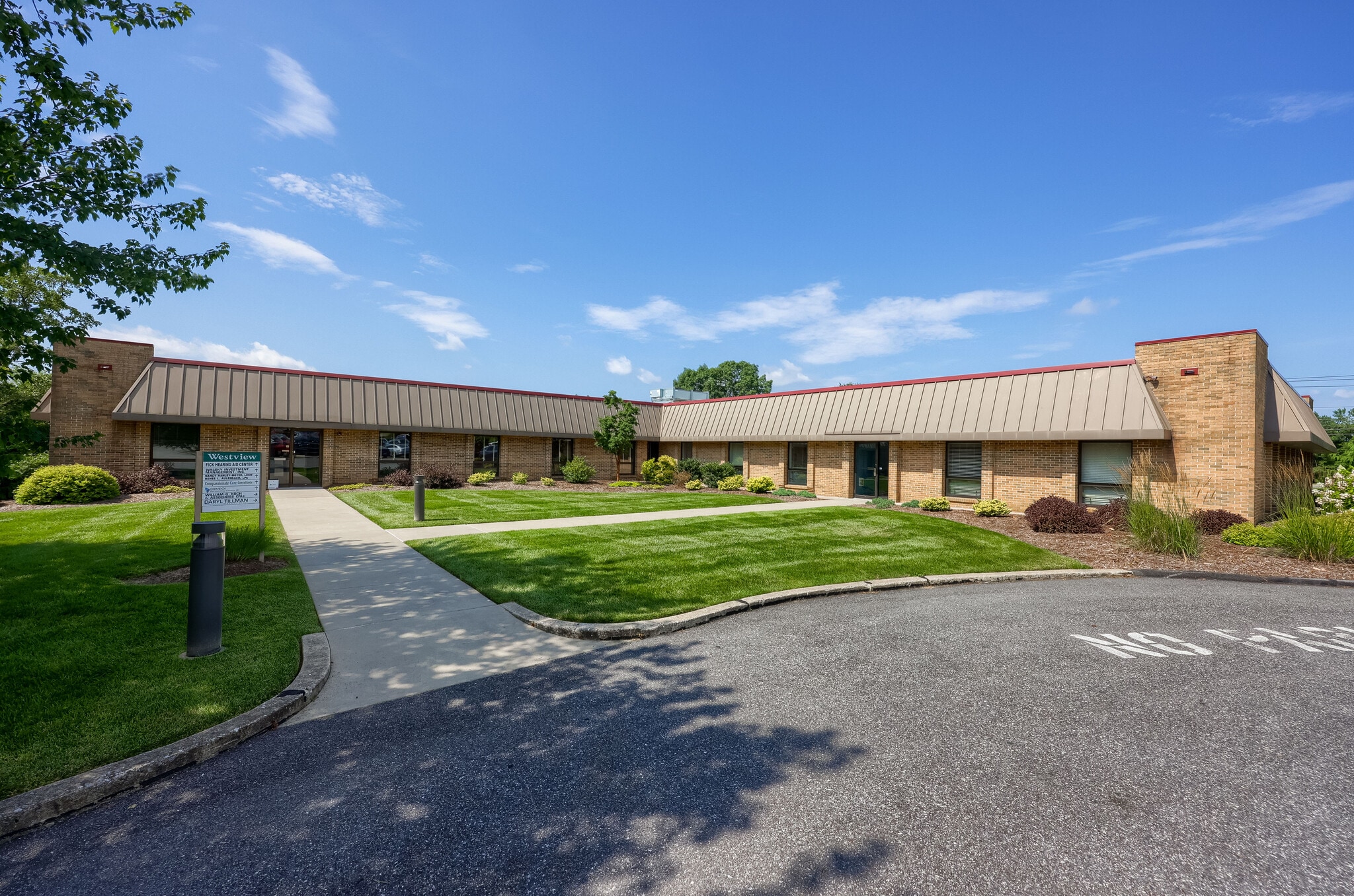 2650 Westview Dr, Wyomissing, PA for lease Interior Photo- Image 1 of 9