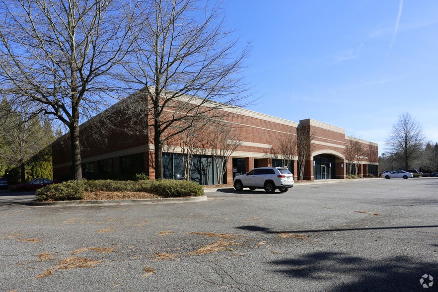 5885 Shiloh Rd, Alpharetta, GA à louer - Photo du bâtiment - Image 2 de 3