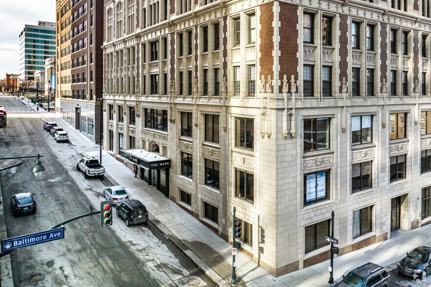 106 W 11th St, Kansas City, MO à louer - Photo principale - Image 1 de 6