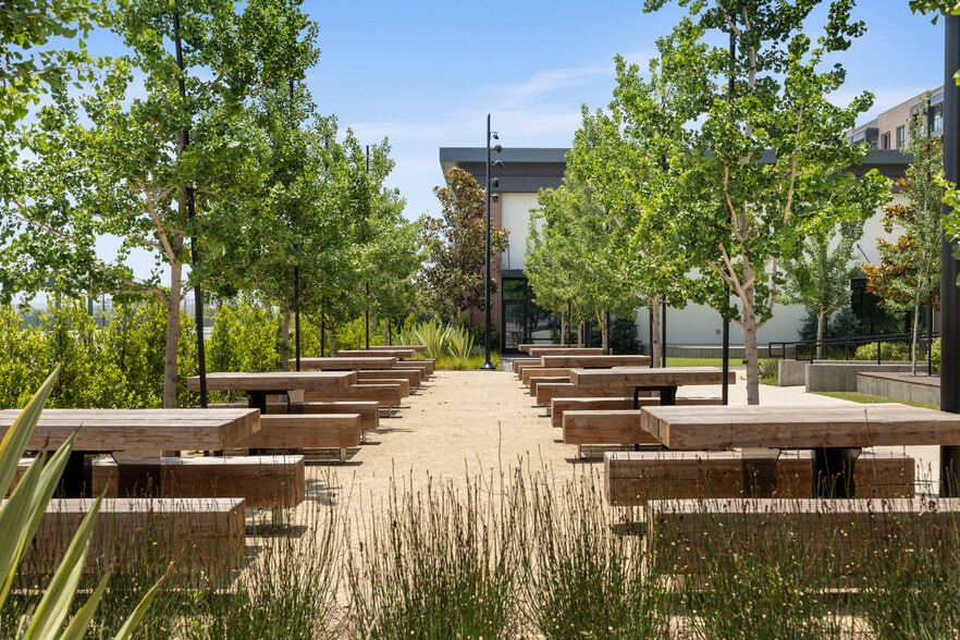 2010 E Warner Ave, Santa Ana, CA for lease - Building Photo - Image 3 of 12