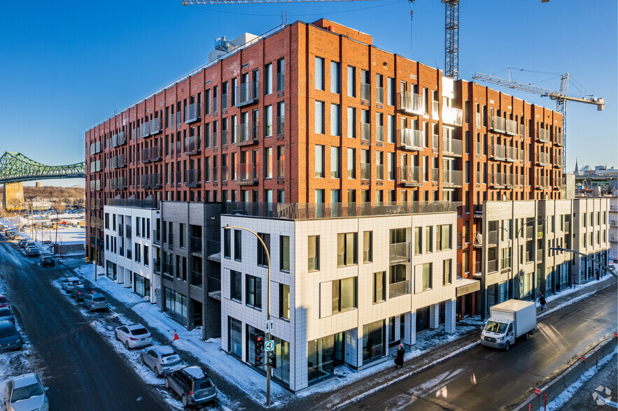 2120-2190 Rue Sainte-Catherine E, Montréal, QC à louer - Photo du bâtiment - Image 1 de 6