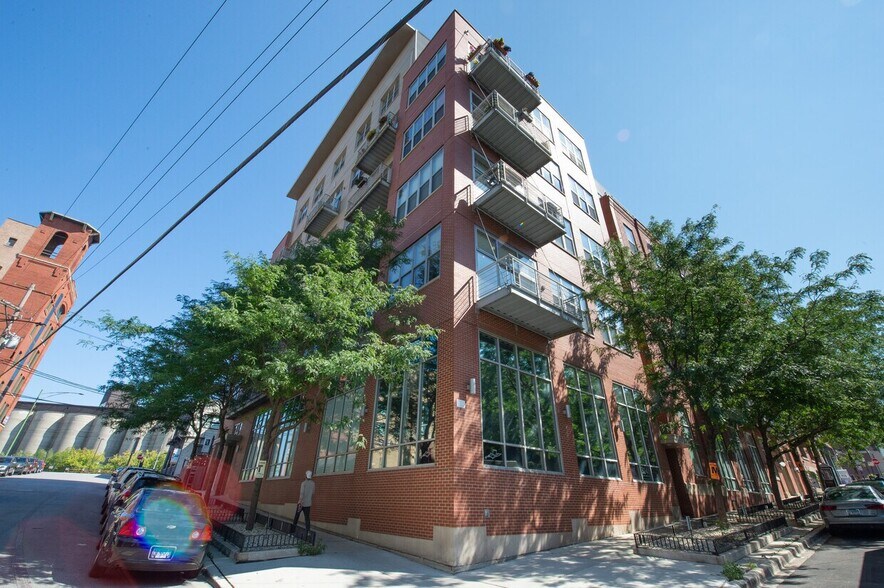 824 W Superior St, Chicago, IL à vendre - Photo principale - Image 1 de 3