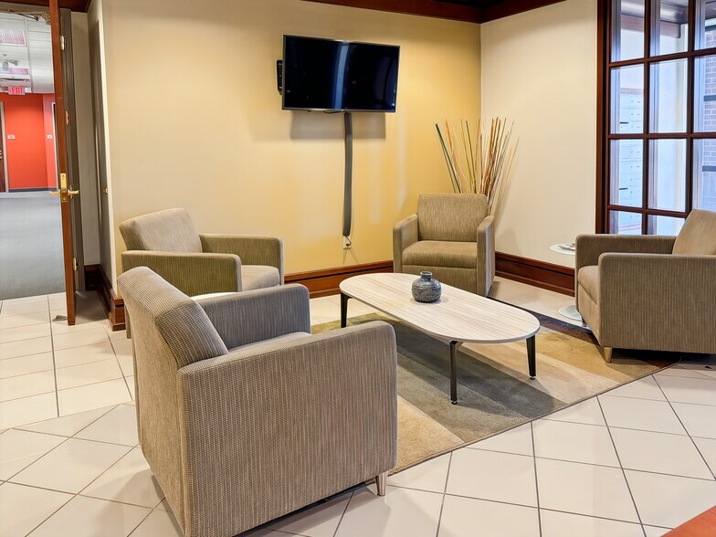 4720 Salisbury Rd, Jacksonville, FL à louer - Photo intérieure - Image 3 de 13