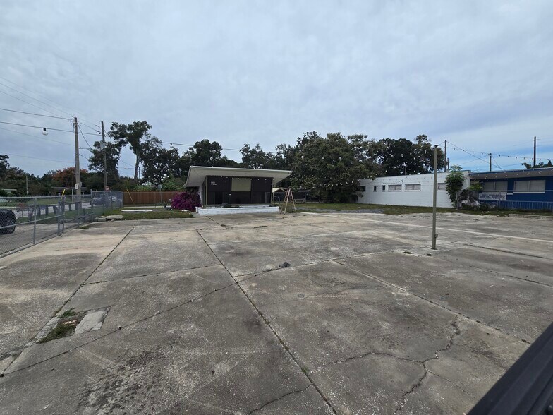 1000 N Mills Ave, Orlando, FL à vendre - Photo du bâtiment - Image 3 de 5