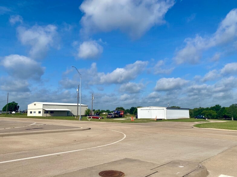 15194-15264 S IH 35, Bruceville, TX for sale - Building Photo - Image 2 of 5