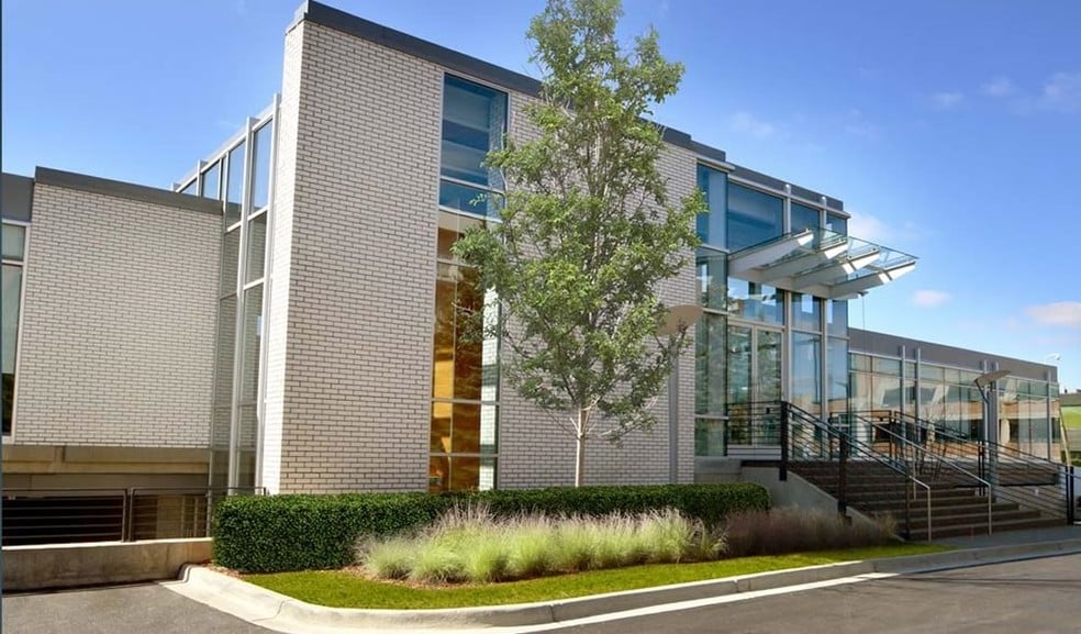 550 W Merrill St, Birmingham, MI à louer - Photo du bâtiment - Image 2 de 18