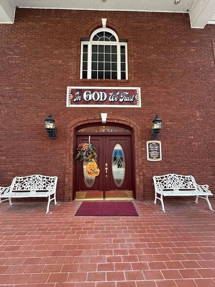 205 W Kentucky Ave, Pineville, KY for sale - Building Photo - Image 3 of 16