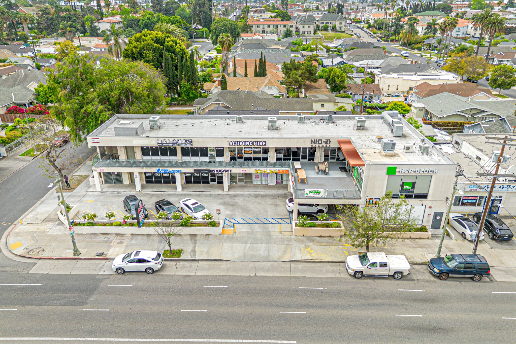 3600 W Olympic Blvd, Los Angeles, CA for lease Primary Photo- Image 1 of 11