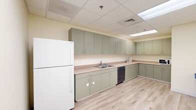 490 Mendocino Ave, Santa Rosa, CA for lease Building Photo- Image 2 of 12