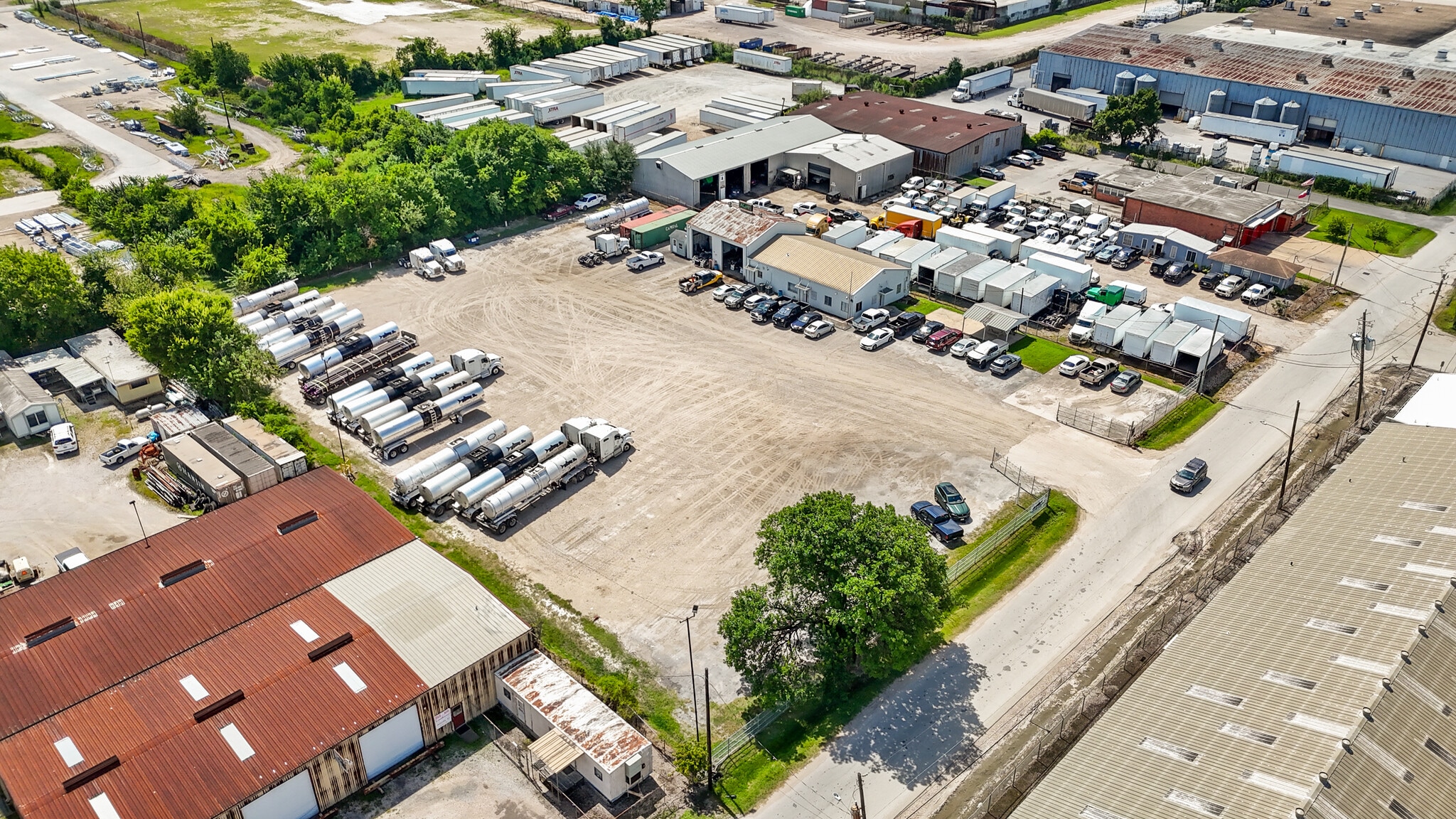 737 Pearl St, Houston, TX for lease Building Photo- Image 1 of 12