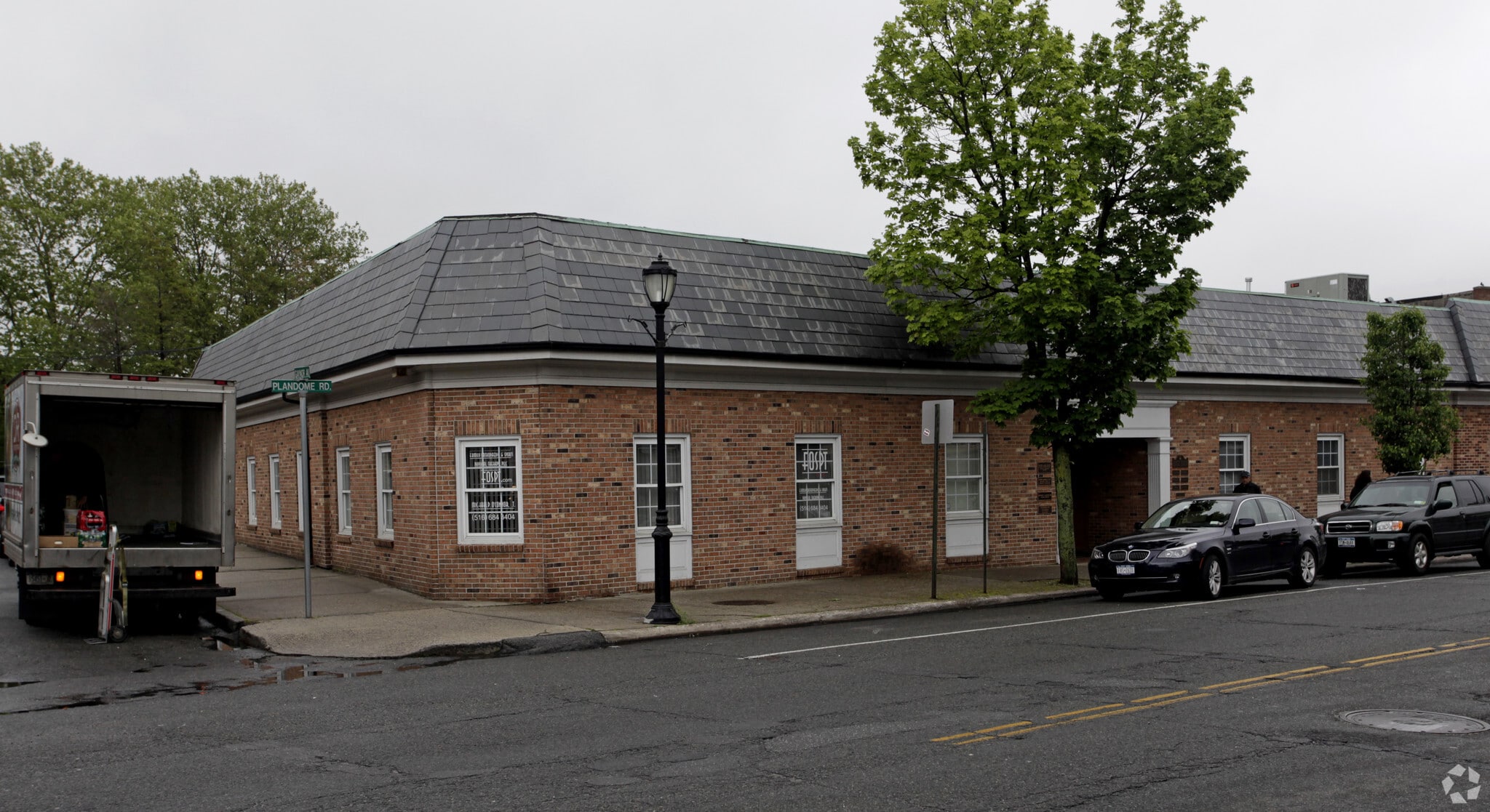446-450 Plandome Rd, Manhasset, NY for lease Primary Photo- Image 1 of 3