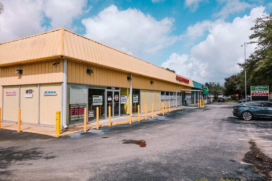 2300-2306 S French Ave, Sanford, FL à louer - Photo du bâtiment - Image 3 de 22