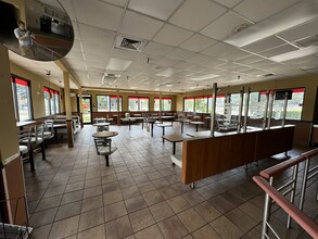 210 State St E, Jacksonville, FL for lease Interior Photo- Image 2 of 16