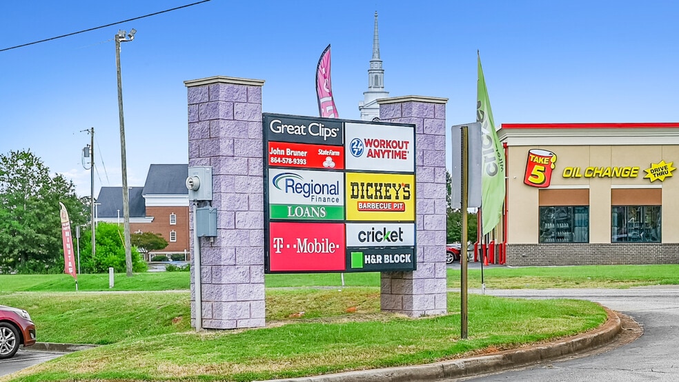 3720 Boiling Springs Rd, Boiling Springs, SC for lease - Building Photo - Image 2 of 16