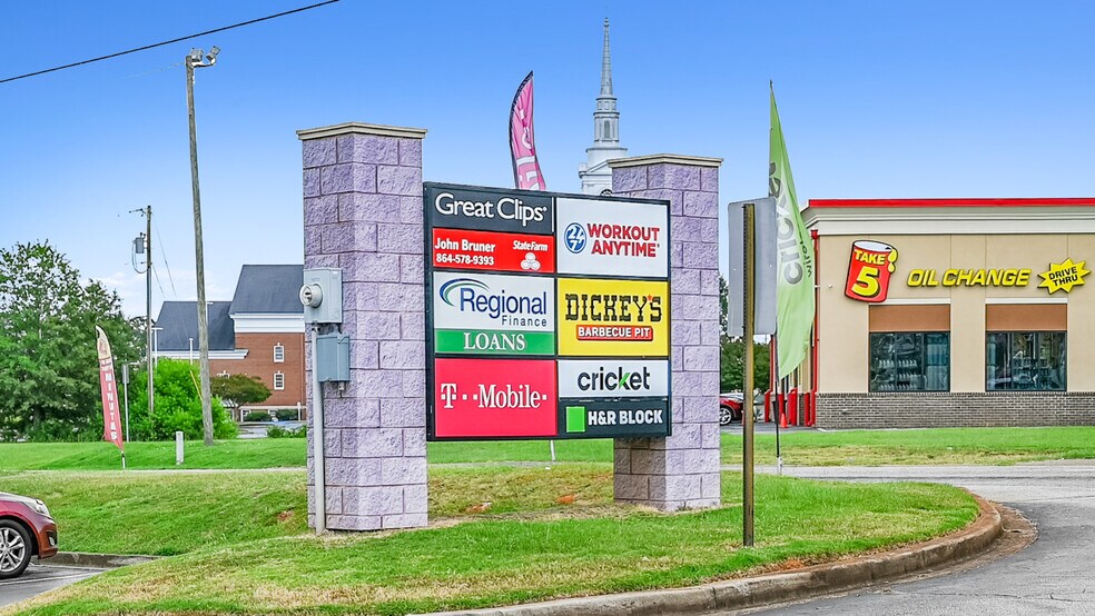 3720 Boiling Springs Rd, Boiling Springs, SC à louer - Photo du bâtiment - Image 2 de 16