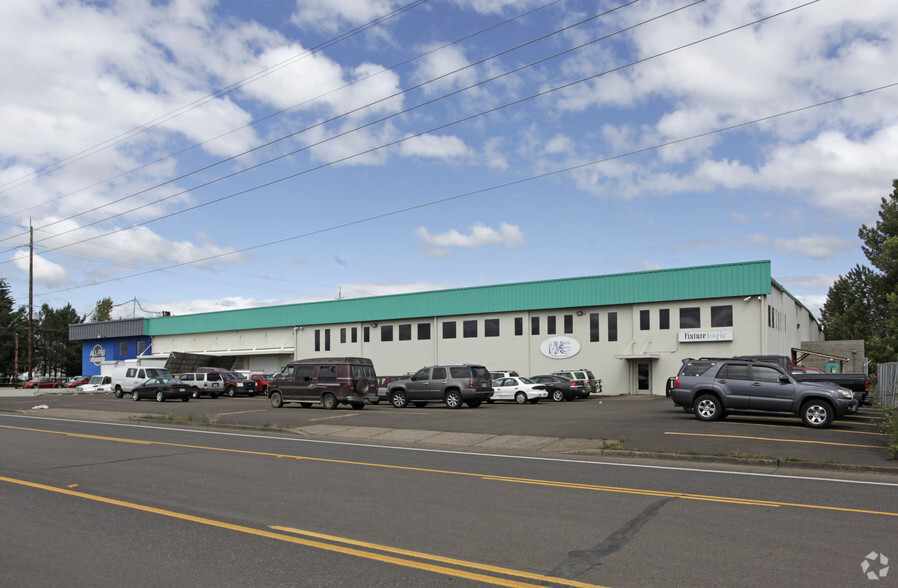 105 S Bertelsen Rd, Eugene, OR for lease - Building Photo - Image 2 of 5