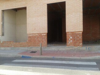 Plus de détails pour Multi-résidentiel à vendre