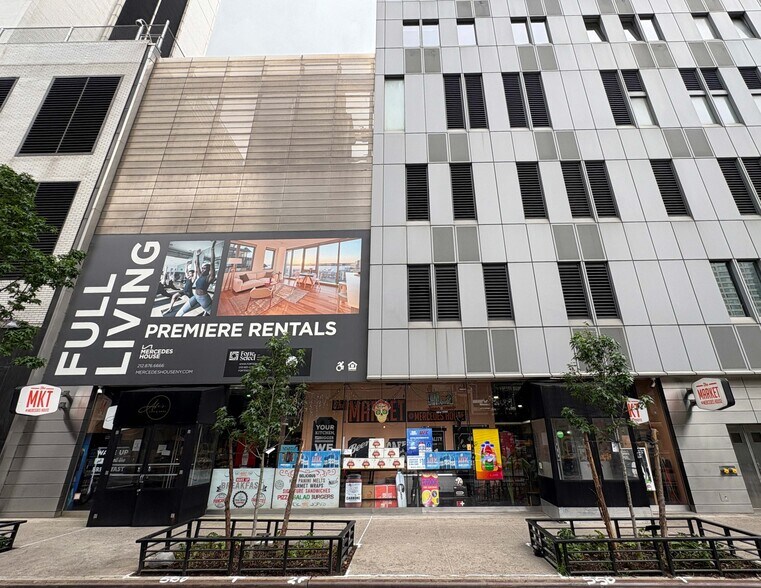 555 W 53rd St, New York, NY à louer - Photo du bâtiment - Image 2 de 13