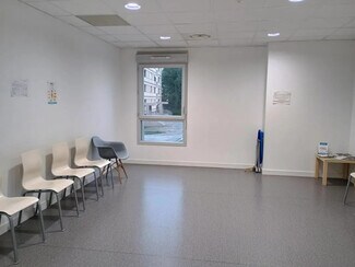 Plus de détails pour 41 Avenue Amédée Mercier, Bourg-en-Bresse - Bureau/Médical, Médical à louer
