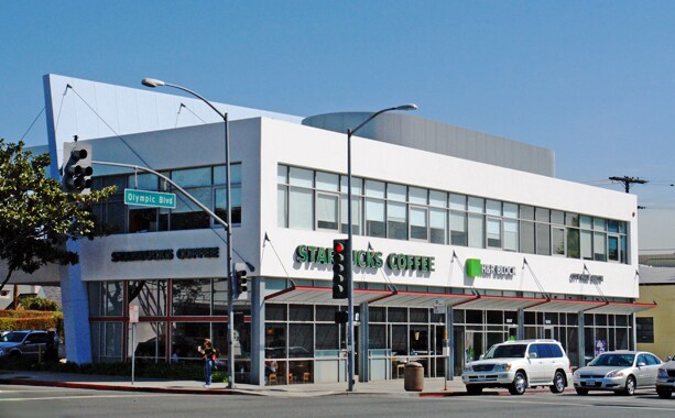 370 S Doheny Dr, Beverly Hills, CA for lease Primary Photo- Image 1 of 8