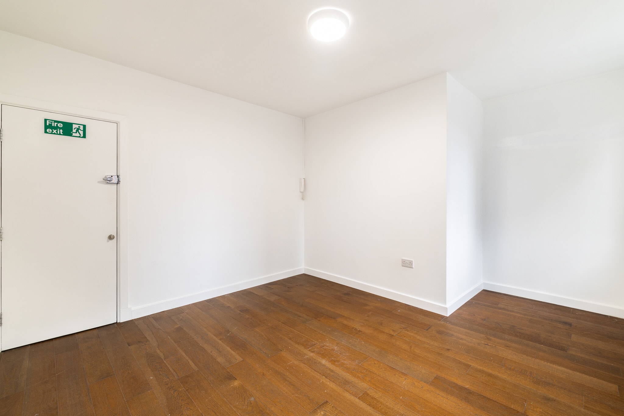 3-5 Little Somerset, London for lease Primary Photo- Image 1 of 7