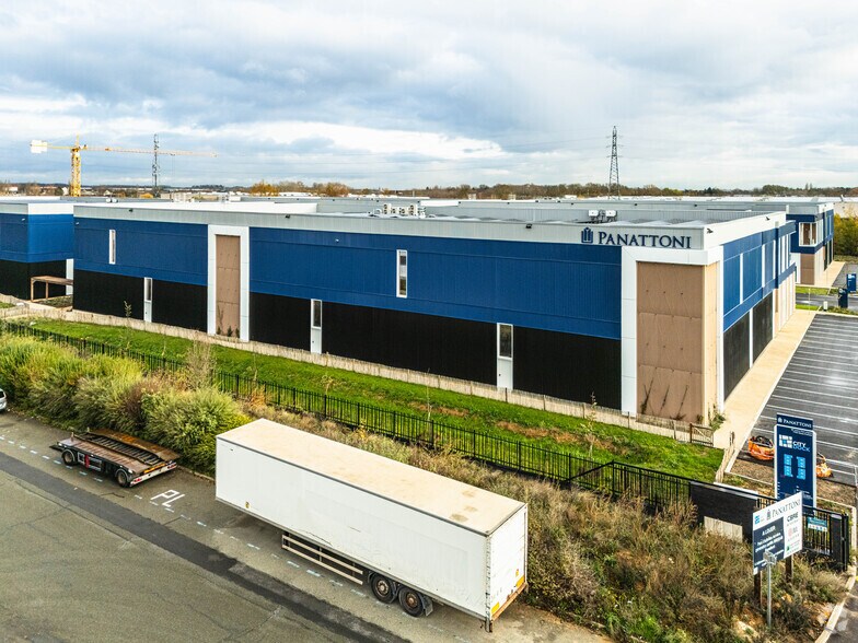 Flex dans Moissy-Cramayel à louer - Photo du bâtiment - Image 2 de 3