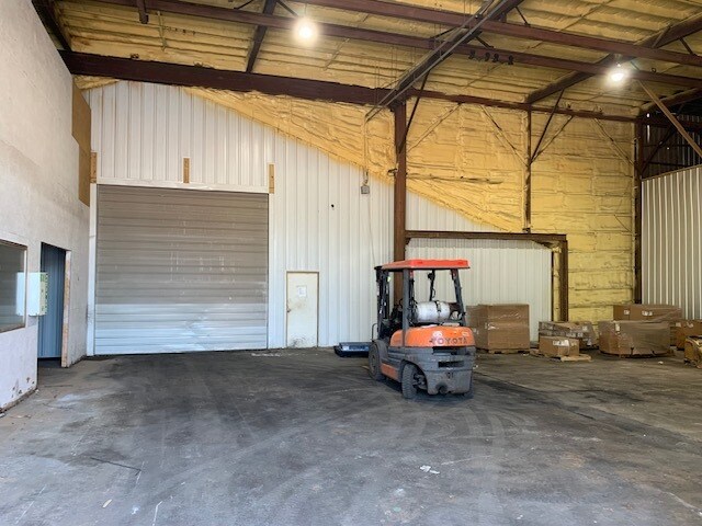 20 Piney Mountain Rd, Greenville, SC for lease - Interior Photo - Image 2 of 6