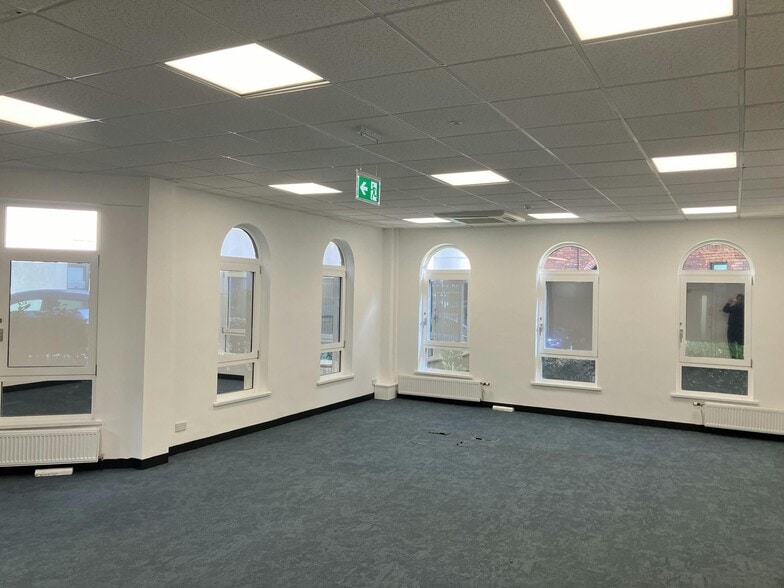 Fitzalan Rd, Cardiff for sale - Building Photo - Image 2 of 7