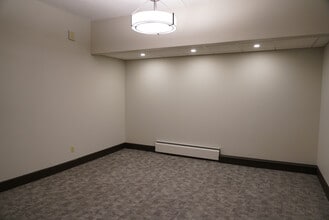 207 W Jefferson St, Bloomington, IL for lease Interior Photo- Image 1 of 6