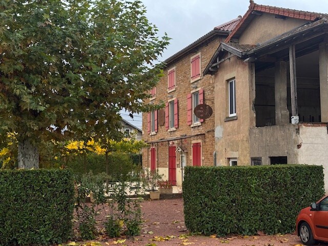 Local d'activités dans Davayé à vendre - Photo du bâtiment - Image 3 de 6