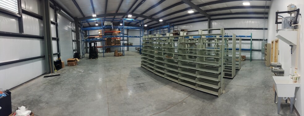 4300 Mackinnon Industrial Pky, Mobile, AL for lease - Interior Photo - Image 3 of 14