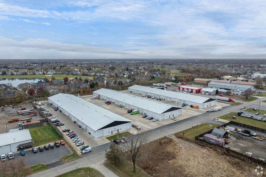 10S185 Schoger Dr, Naperville, IL for lease - Aerial - Image 2 of 5
