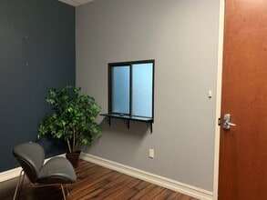 12 SE 7th St, Fort Lauderdale, FL for lease Interior Photo- Image 2 of 7