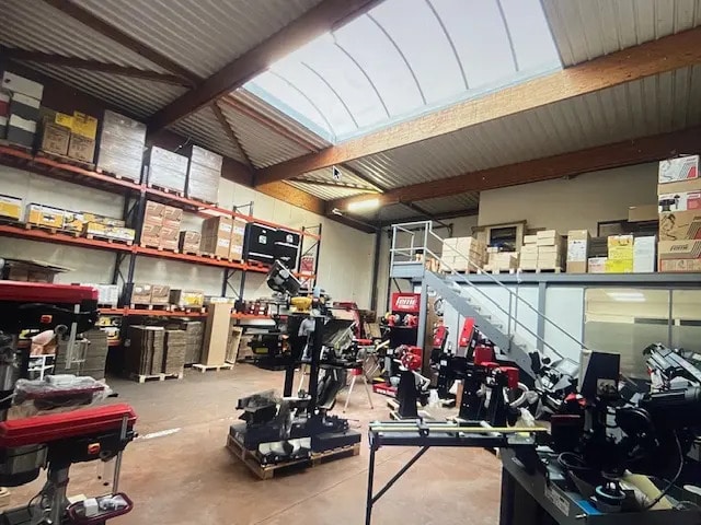 Flex in Décines-Charpieu for lease - Interior Photo - Image 2 of 7