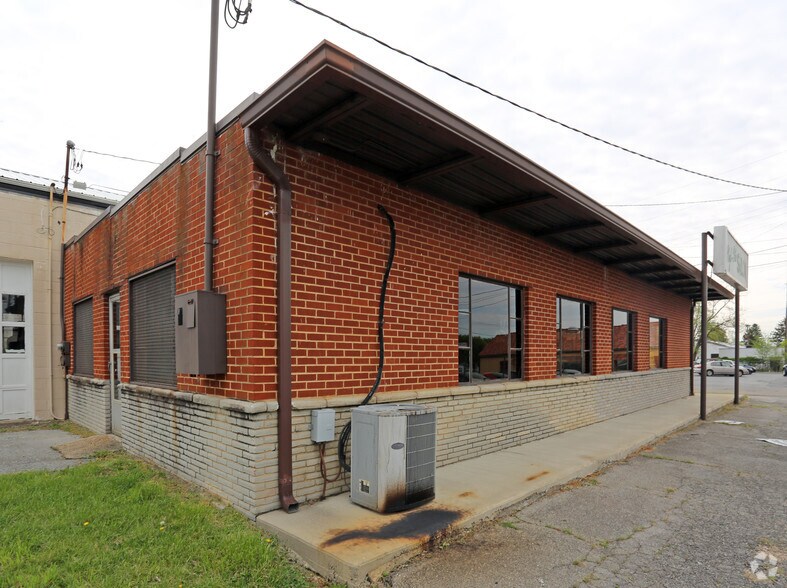 3014 Christian Ave, Roanoke, VA à louer - Photo du bâtiment - Image 2 de 7