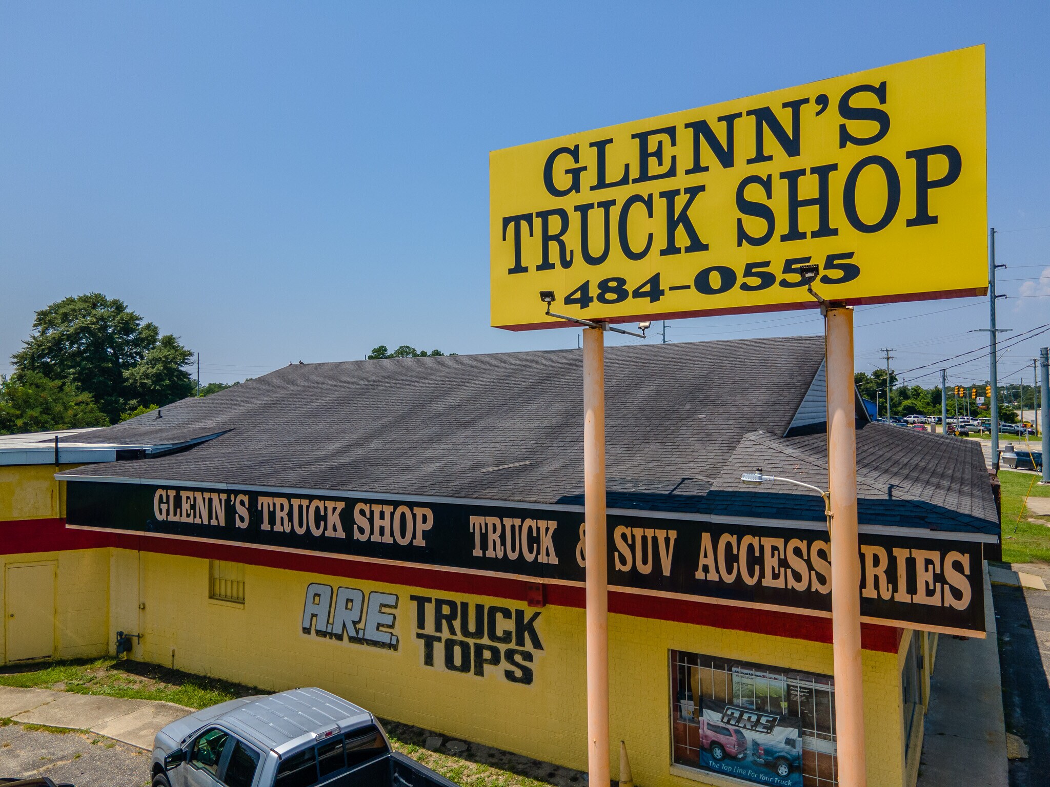 2712 Owen Dr, Fayetteville, NC à louer Photo principale- Image 1 de 11