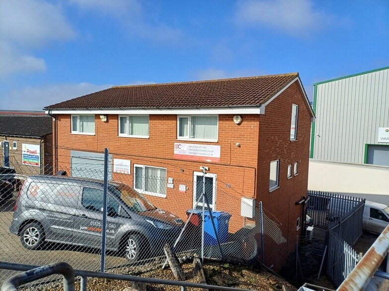Billington Rd, Leighton Buzzard for lease - Building Photo - Image 2 of 2
