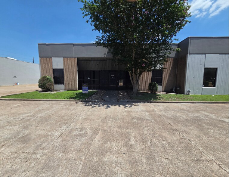 10416 Rockley Rd, Houston, TX à louer - Photo du bâtiment - Image 3 de 5