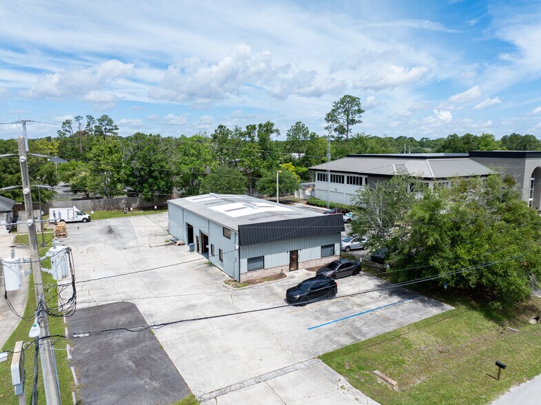9550 Sunbeam Center Dr, Jacksonville, FL à vendre - Photo du bâtiment - Image 1 de 11