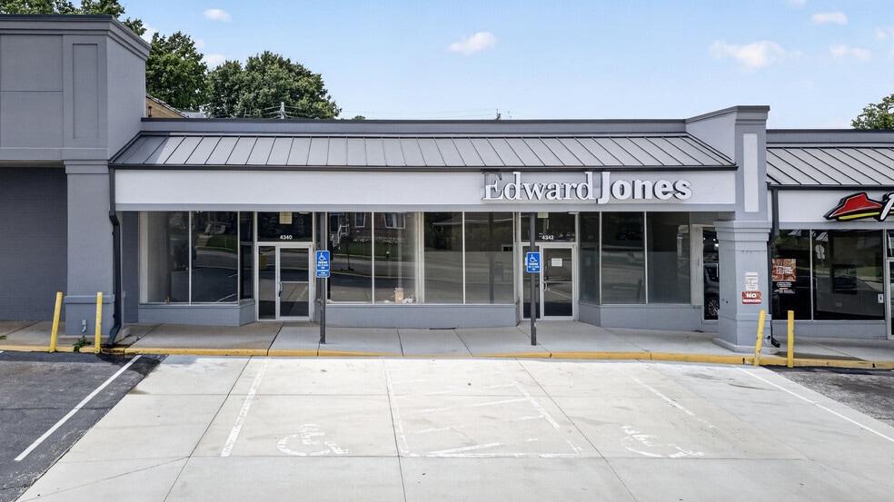 4318-4348 Loughborough Ave, Saint Louis, MO for lease - Building Photo - Image 2 of 8