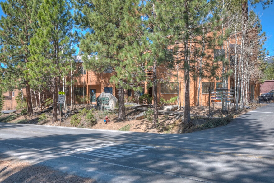 916 Southwood Blvd, Incline Village, NV for lease - Building Photo - Image 1 of 2