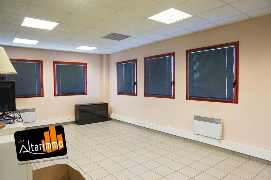 Flex in Brou for sale - Interior Photo - Image 3 of 5