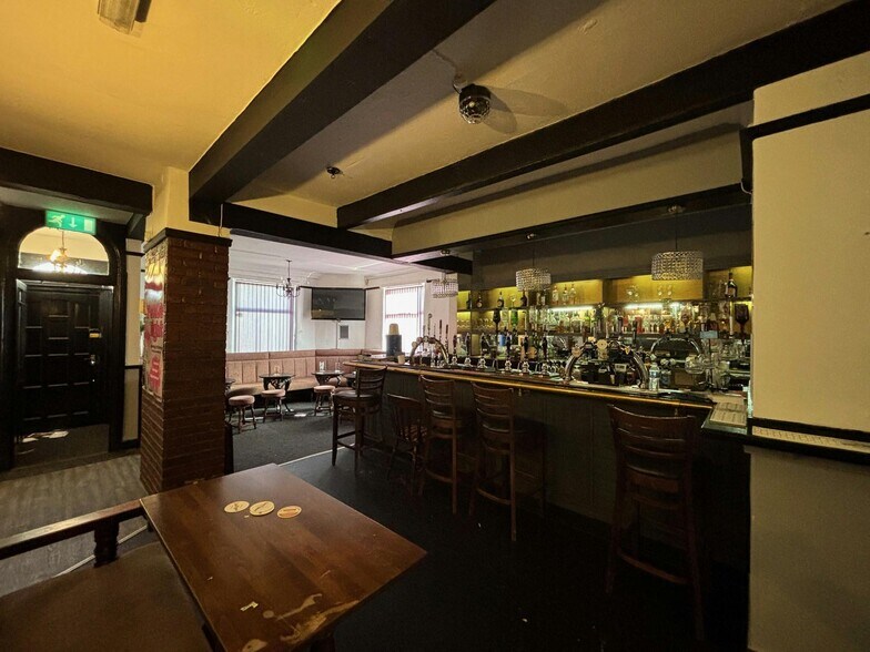 36 Manchester Old Rd, Bury à vendre - Photo du bâtiment - Image 2 de 16